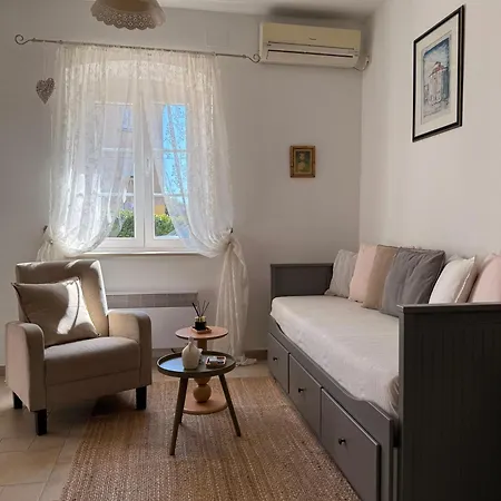 Apartment Amelie *